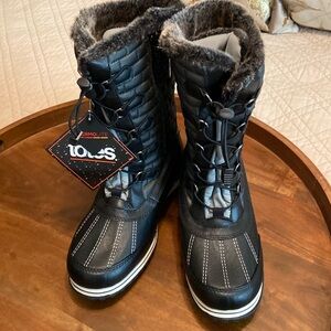 Totes boots nwt